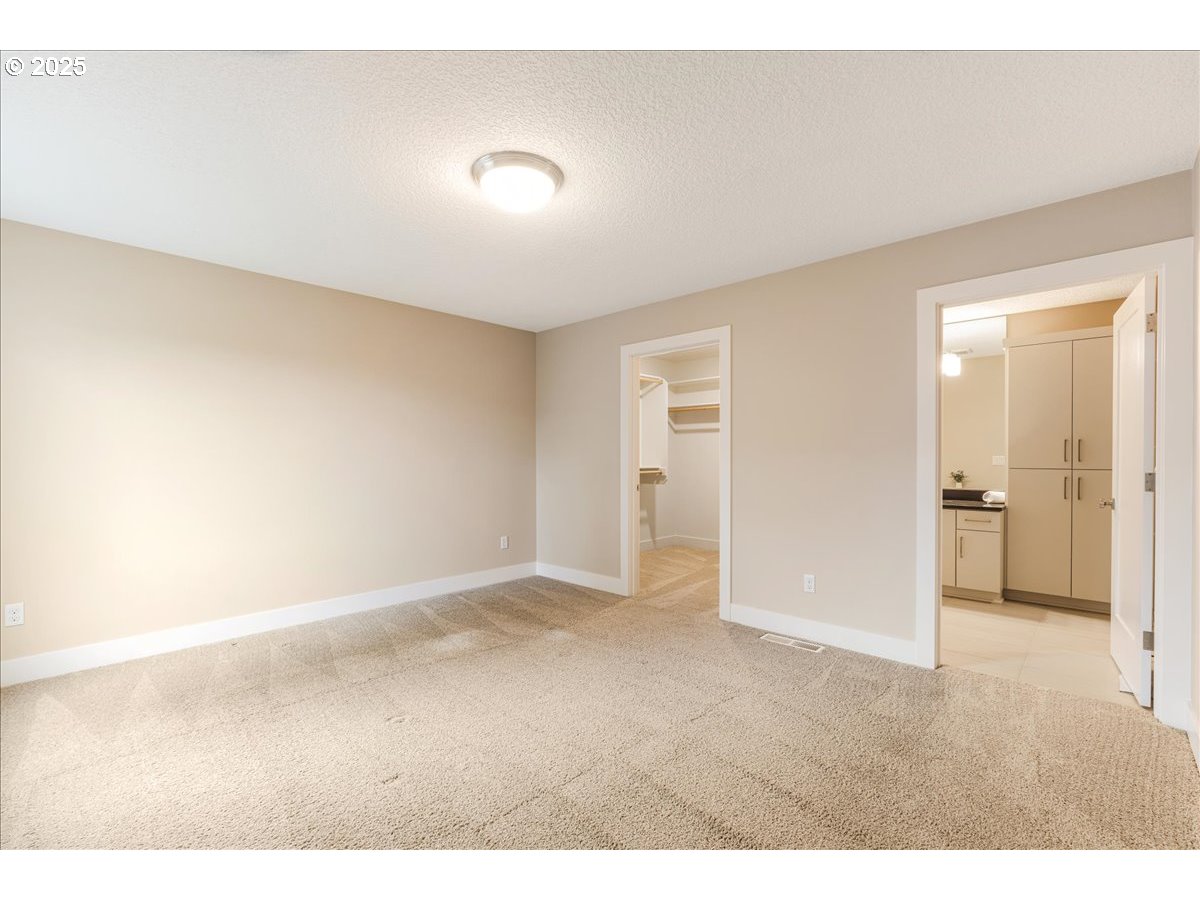 12087 Southwest Aspen Ridge Drive Tigard, OR 97224 - Photo 25 of 44