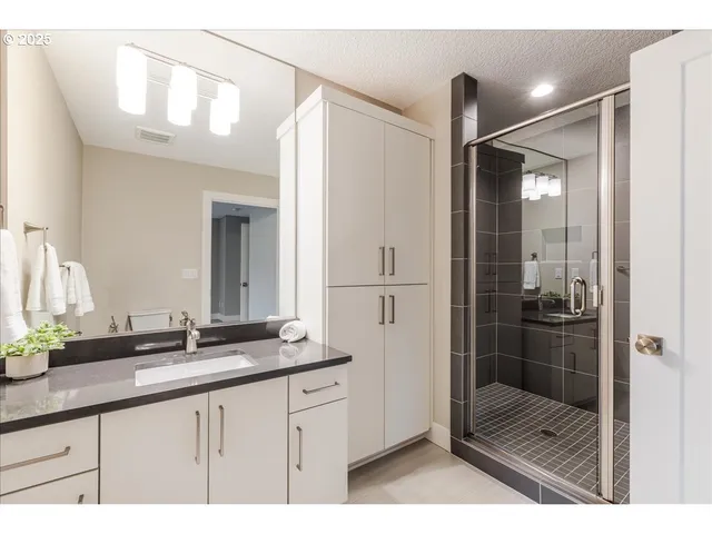 $1,149,000 | 12087 Southwest Aspen Ridge Drive, Tigard, OR 97224