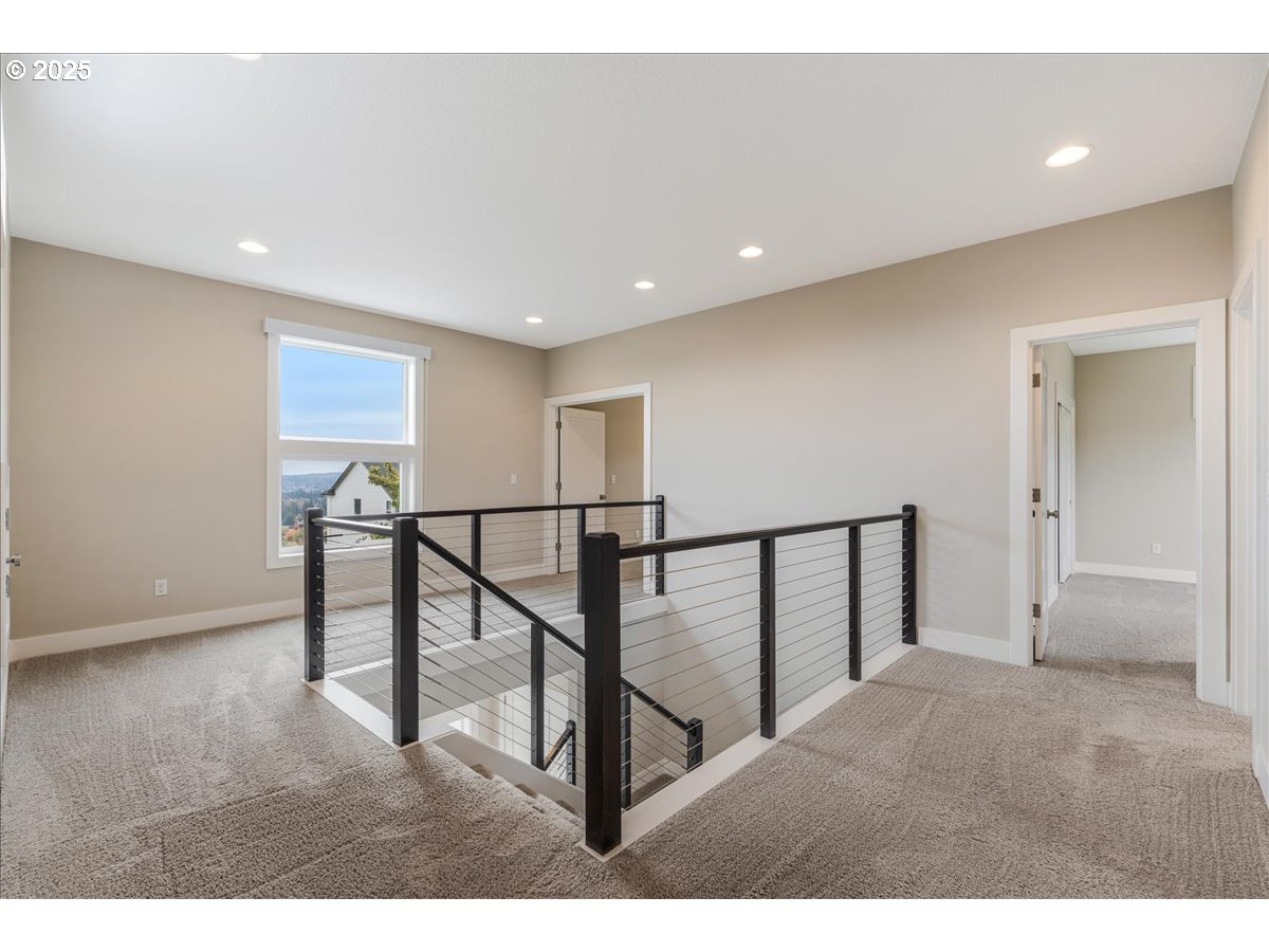 12087 Southwest Aspen Ridge Drive Tigard, OR 97224 - Photo 28 of 44