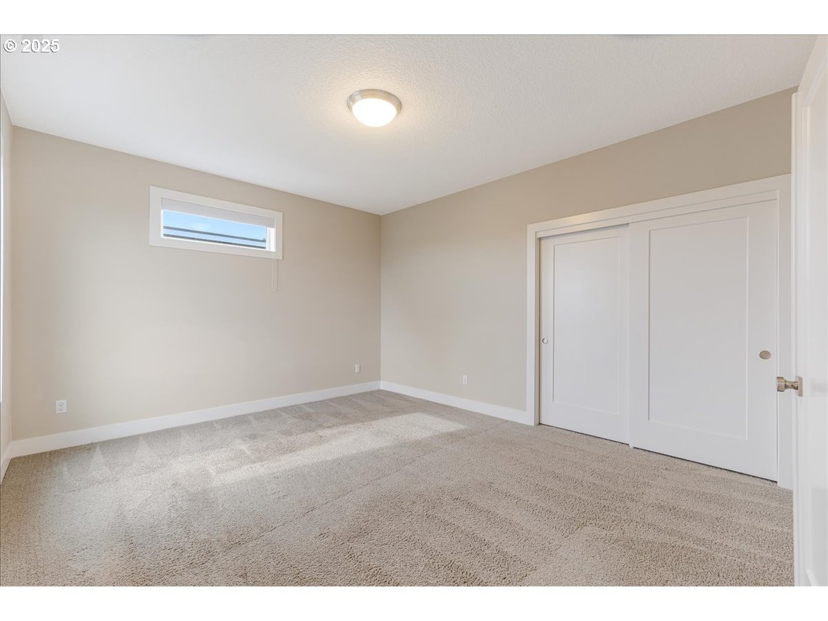 12087 Southwest Aspen Ridge Drive Tigard, OR 97224 - Photo 29 of 44