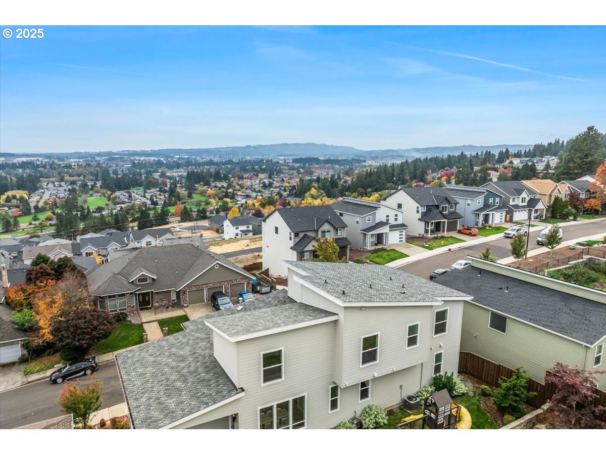12087 Southwest Aspen Ridge Drive Tigard, OR 97224 - Photo 3 of 44