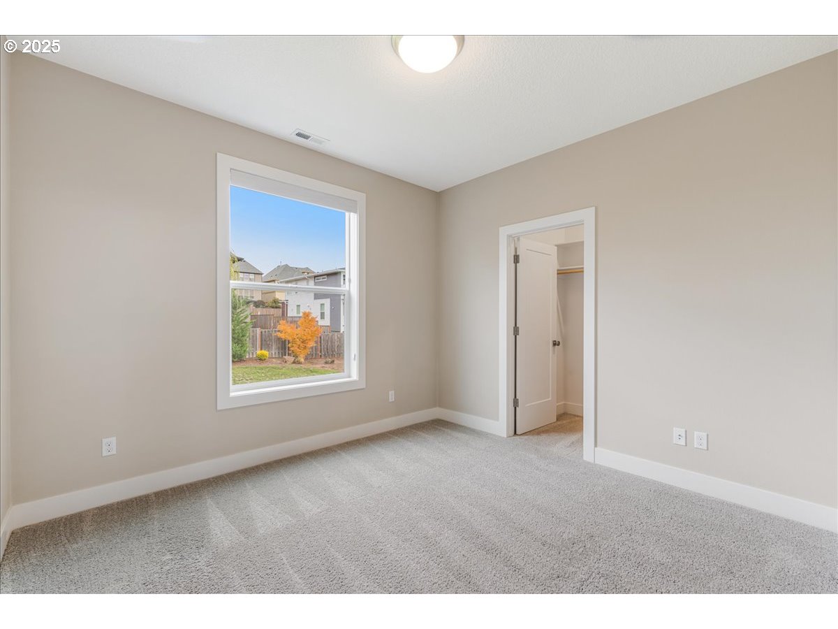 12087 Southwest Aspen Ridge Drive Tigard, OR 97224 - Photo 31 of 44