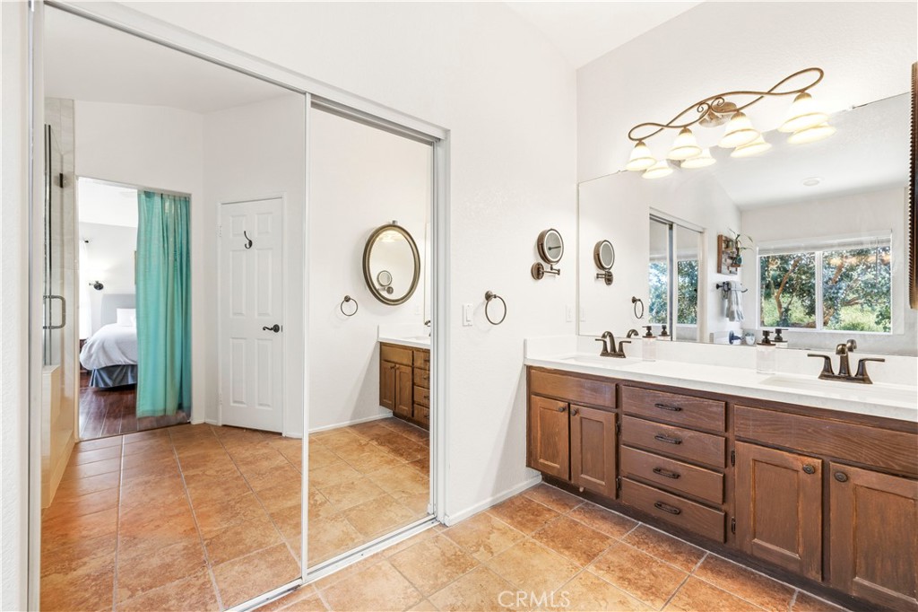 28033 Memory Lane Valencia, CA 91354 - Photo 28 of 37 Primary Bath