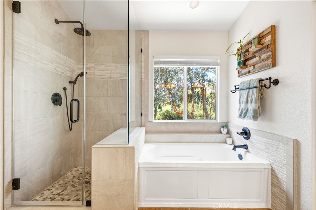 28033 Memory Lane Valencia, CA 91354 - Photo 29 of 37