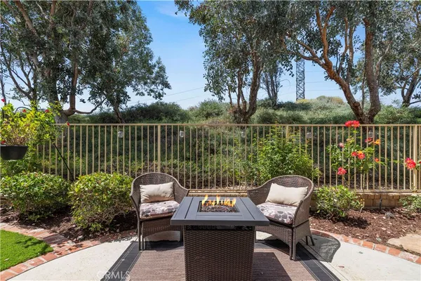 $799,950 | 28033 Memory Lane, Valencia, CA 91354