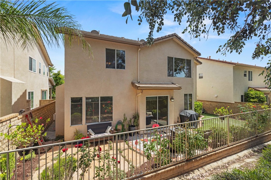 28033 Memory Lane Valencia, CA 91354 - Photo 34 of 37