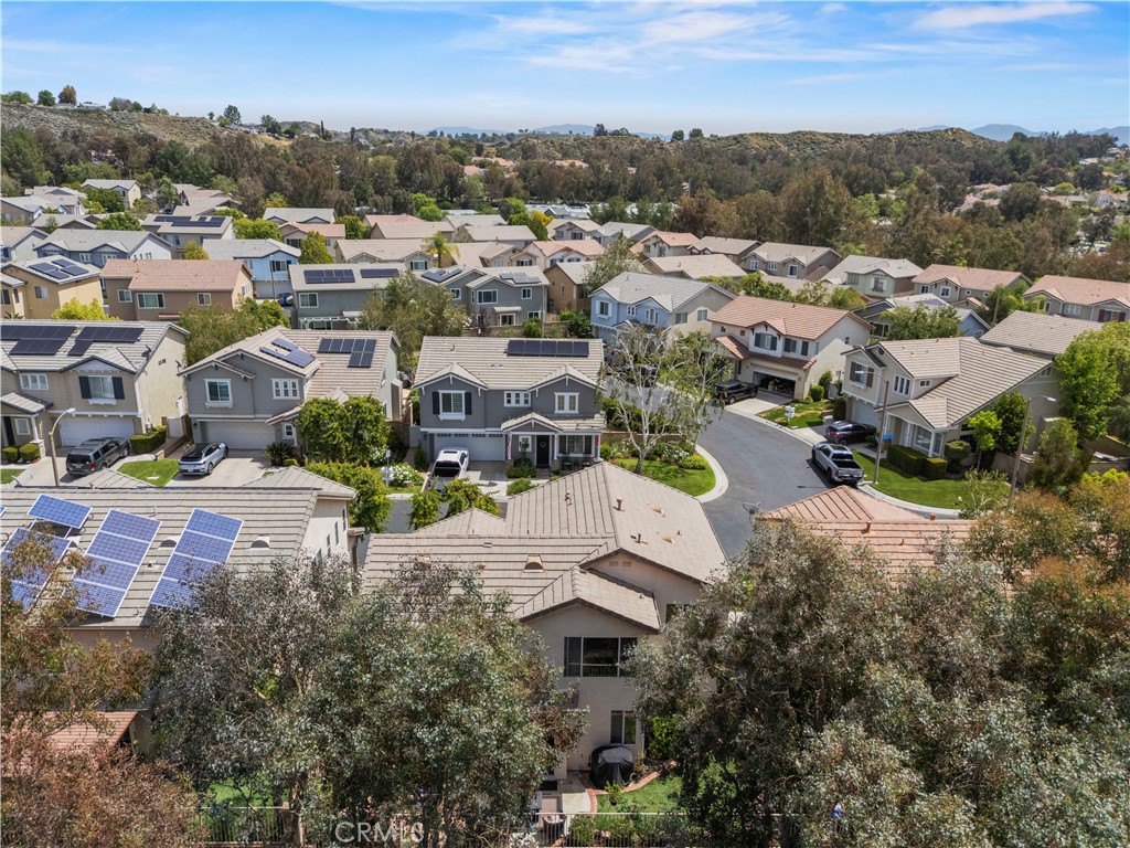 28033 Memory Lane Valencia, CA 91354 - Photo 35 of 37