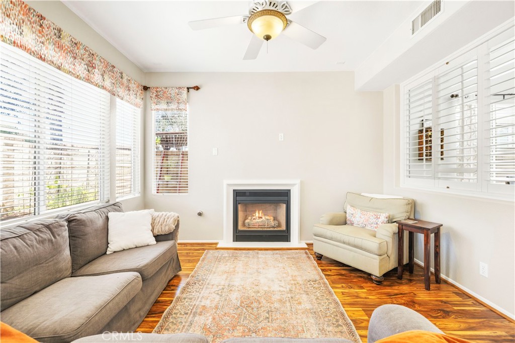 28033 Memory Lane Valencia, CA 91354 - Photo 7 of 37