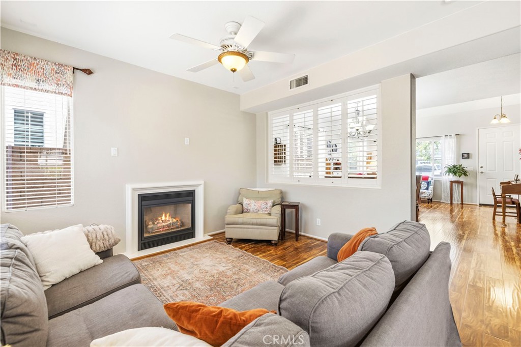 28033 Memory Lane Valencia, CA 91354 - Photo 8 of 37