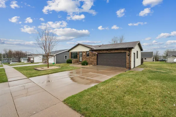 $269,900 | 505 Apple Street, Dickeyville, WI 53808