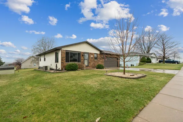 $269,900 | 505 Apple Street, Dickeyville, WI 53808