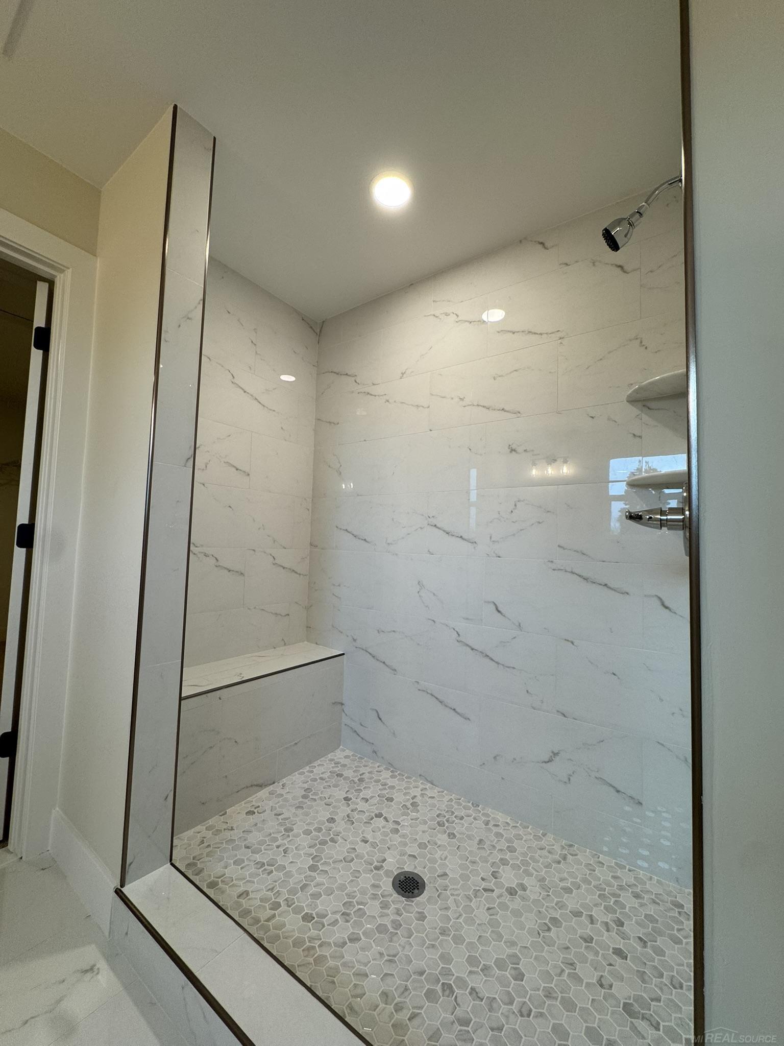 41527 Utica Road Sterling Heights, MI 48313 - Photo 17 of 27 50173109-E64E37D6-39CD-4D14-B35F-43A2E6D80EB1.JPG