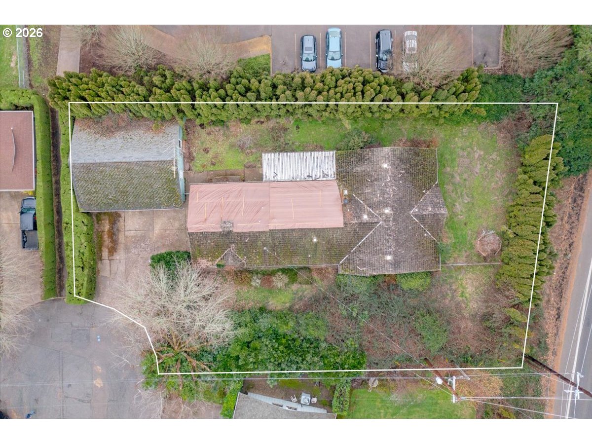 112 Northeast Green Court Albany, OR 97321 - Photo 2 of 46