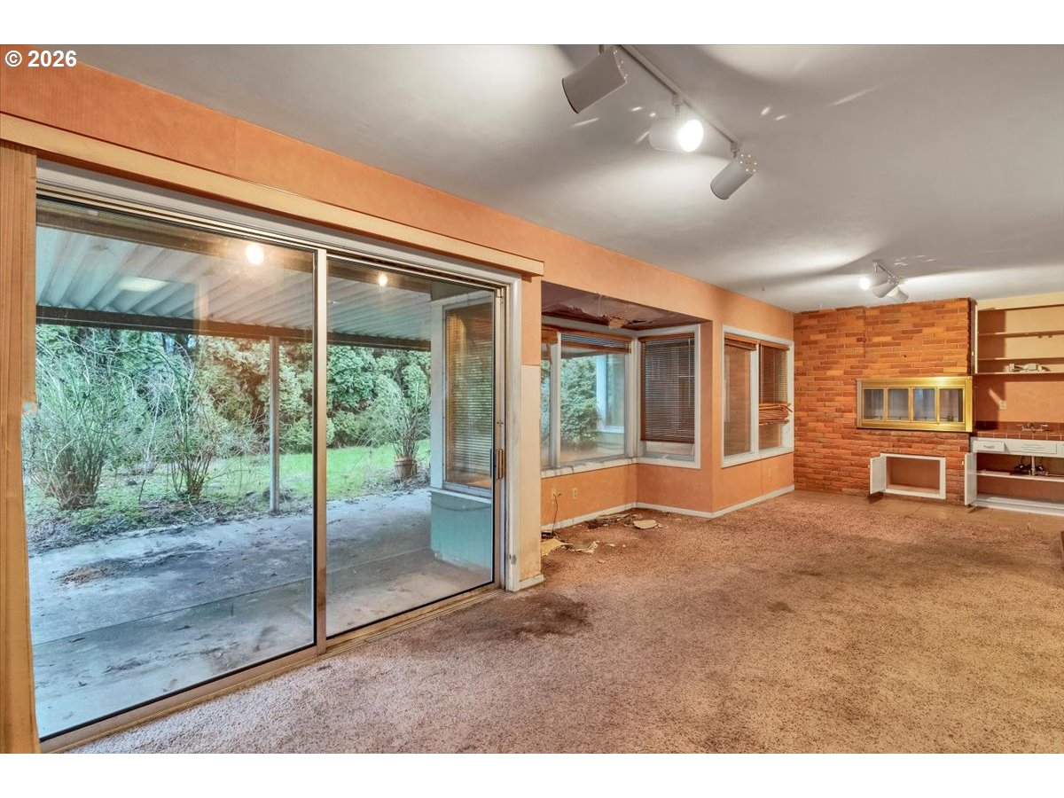 112 Northeast Green Court Albany, OR 97321 - Photo 21 of 46