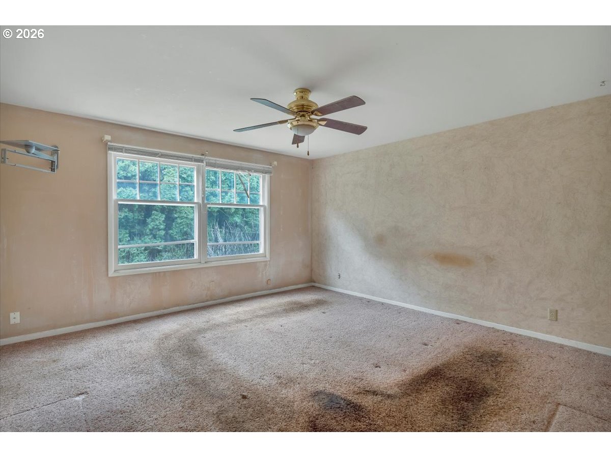 112 Northeast Green Court Albany, OR 97321 - Photo 30 of 46