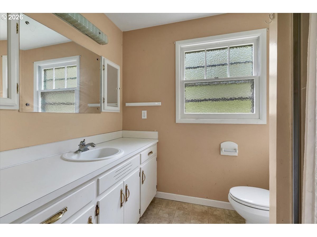 112 Northeast Green Court Albany, OR 97321 - Photo 34 of 46