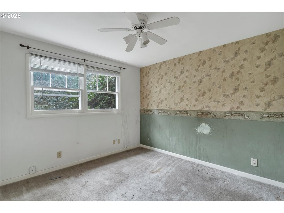 112 Northeast Green Court Albany, OR 97321 - Photo 38 of 46