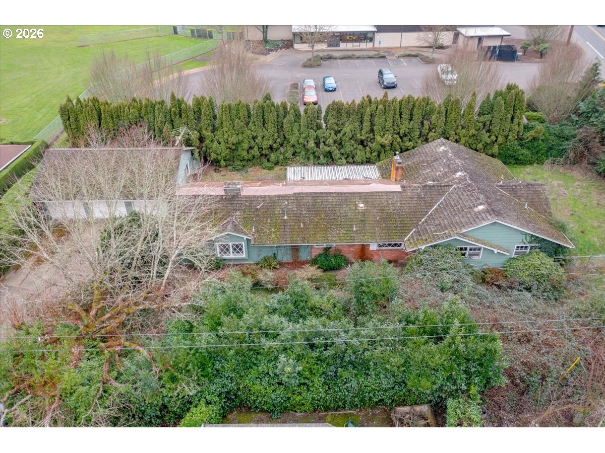 112 Northeast Green Court Albany, OR 97321 - Photo 6 of 46