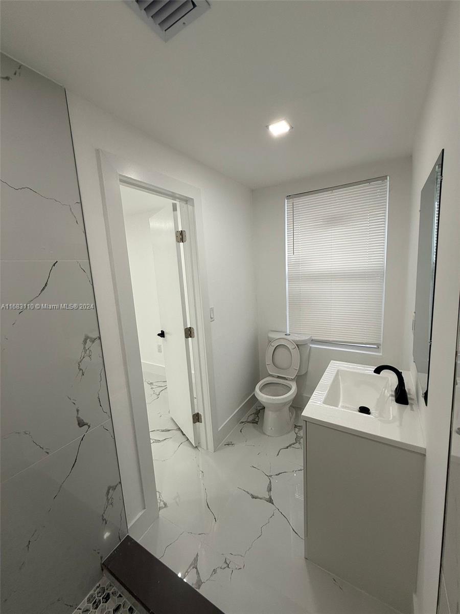 2953 Northwest 45th Street Miami, FL 33142 - Photo 11 of 21