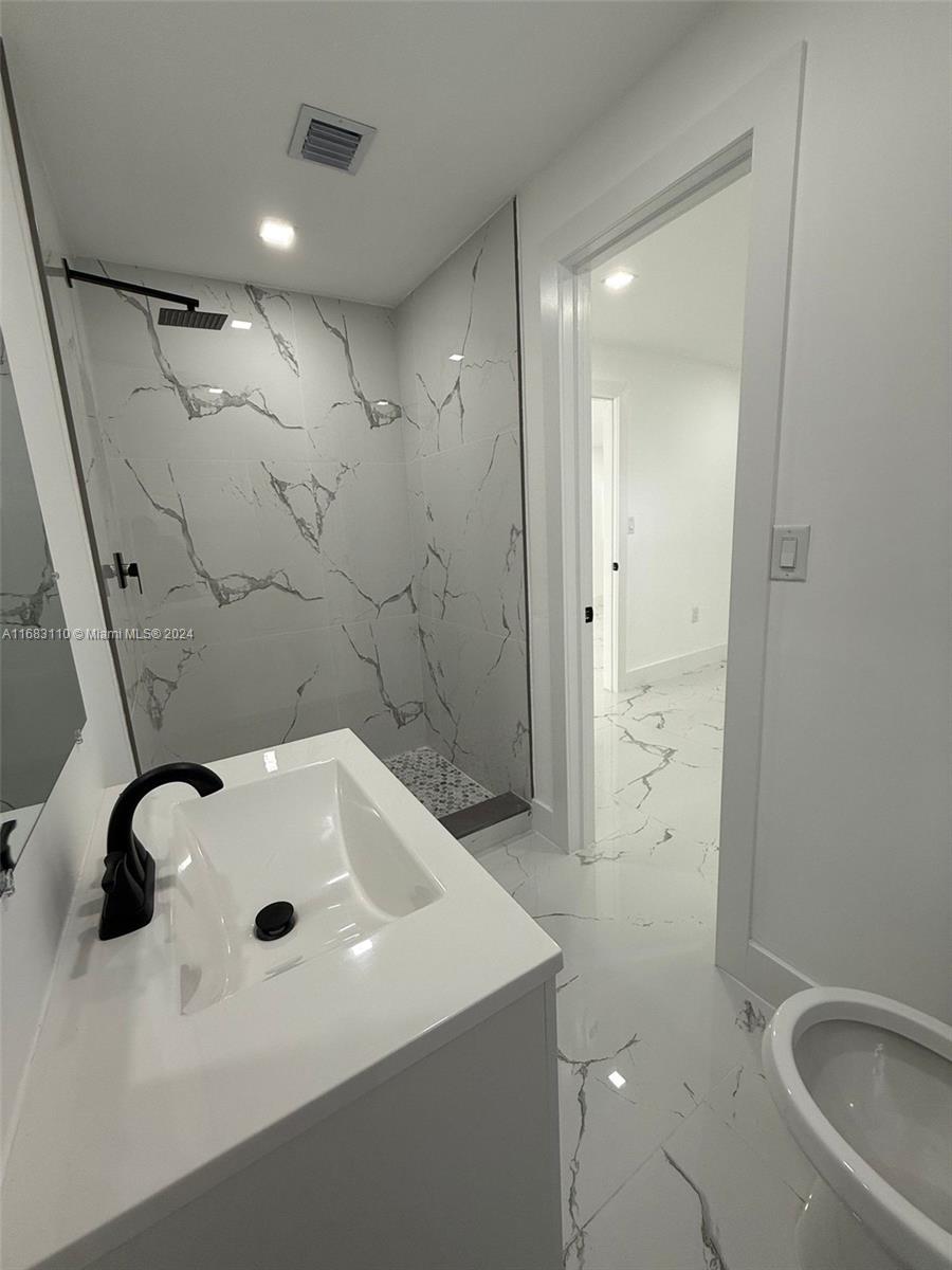 2953 Northwest 45th Street Miami, FL 33142 - Photo 16 of 21