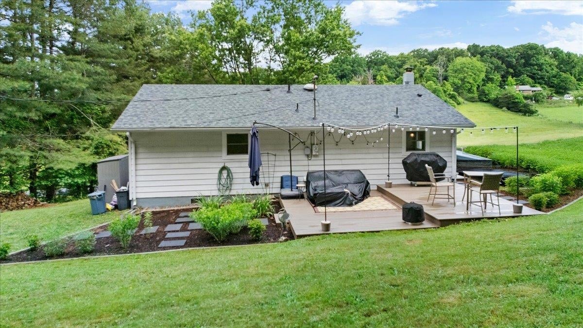 2088 Fire Tower Road Christiansburg, VA 24073 - Photo 36 of 53 Gallery Image 36