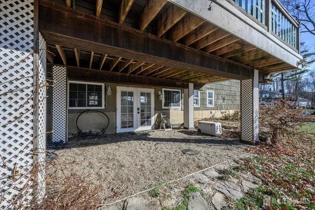 a room with wooden floor