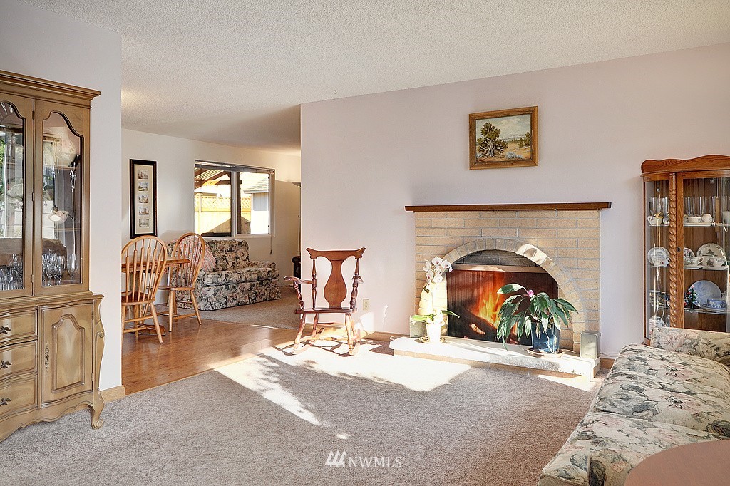 630 217th Street Southwest Bothell, WA 98021 - Photo 4 of 21