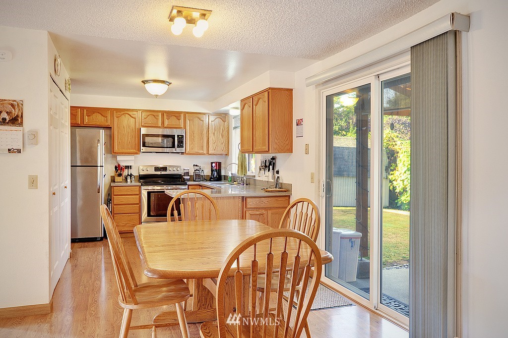 630 217th Street Southwest Bothell, WA 98021 - Photo 7 of 21