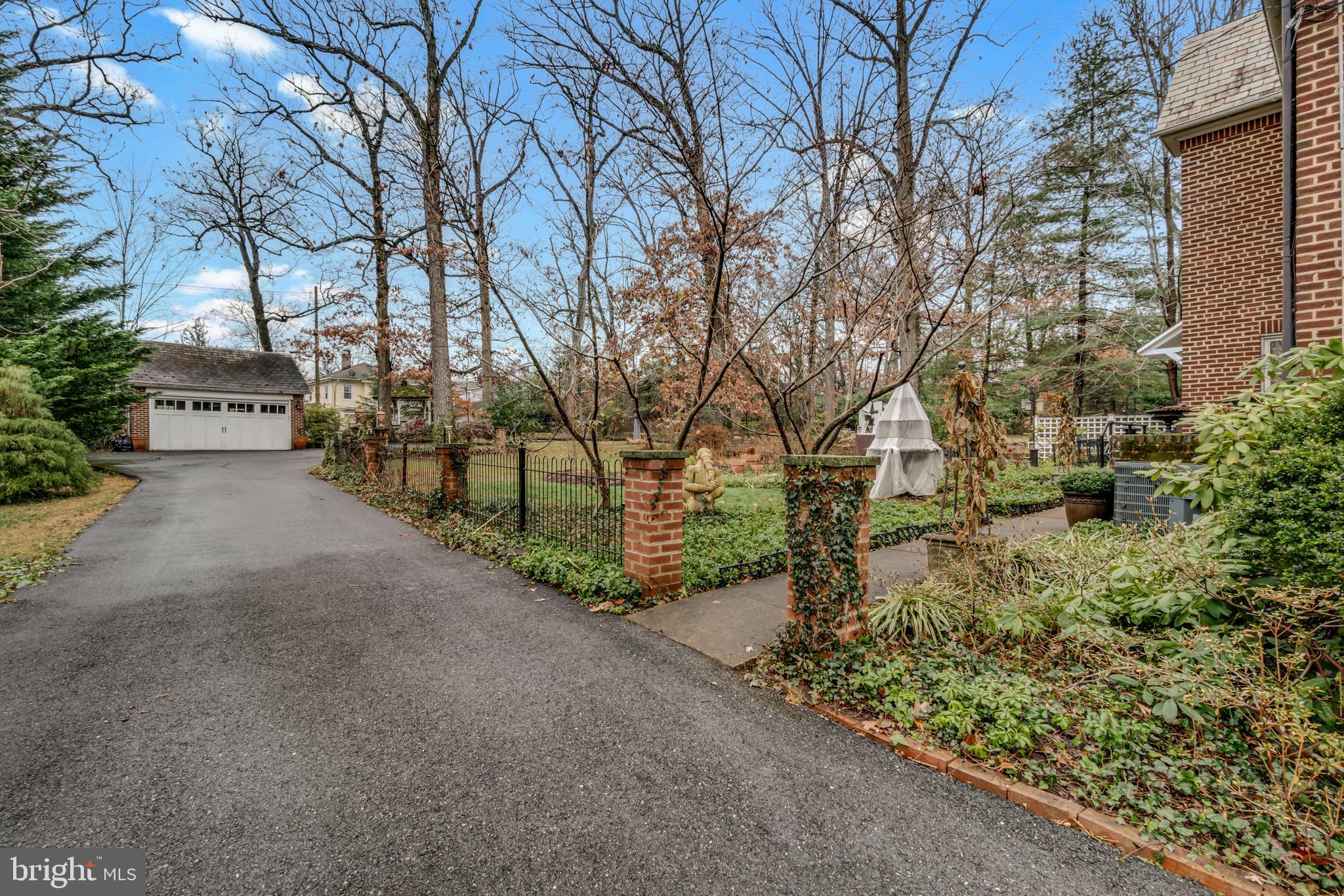 520 Stamford Road Baltimore, MD 21229 - Photo 3 of 68 Gallery Image 3