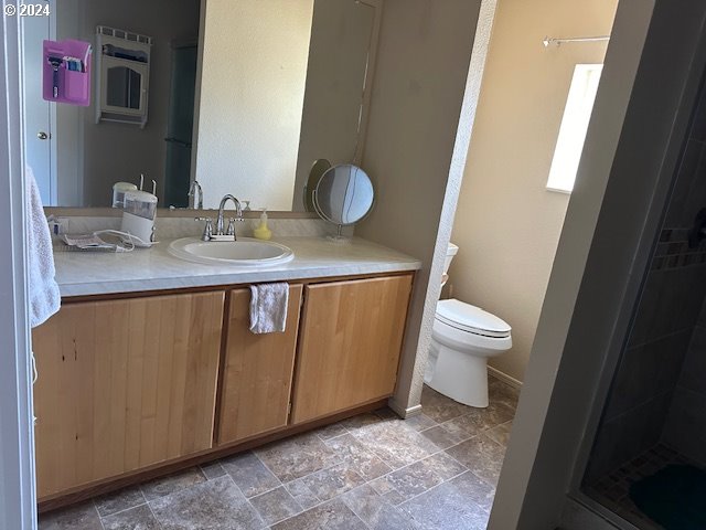 15889 Sunset Strip, Unit 53 Brookings, OR 97415 - Photo 5 of 14 Bathroom