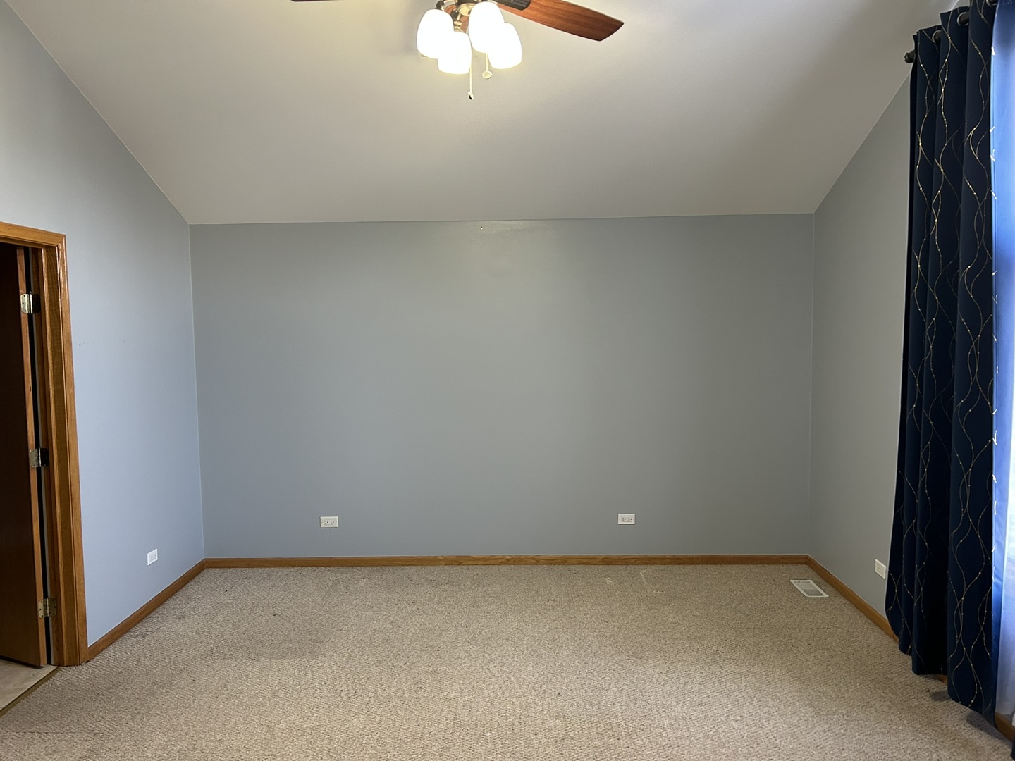 9207 Gerritsen Avenue, Unit 9207 Brookfield, IL 60513 - Photo 18 of 24 a view of an empty room