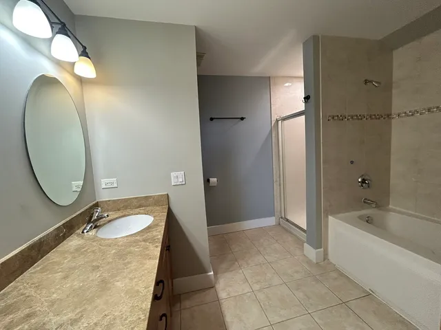 $3,300 | 9207 Gerritsen Avenue, Unit 9207, Brookfield, IL 60513