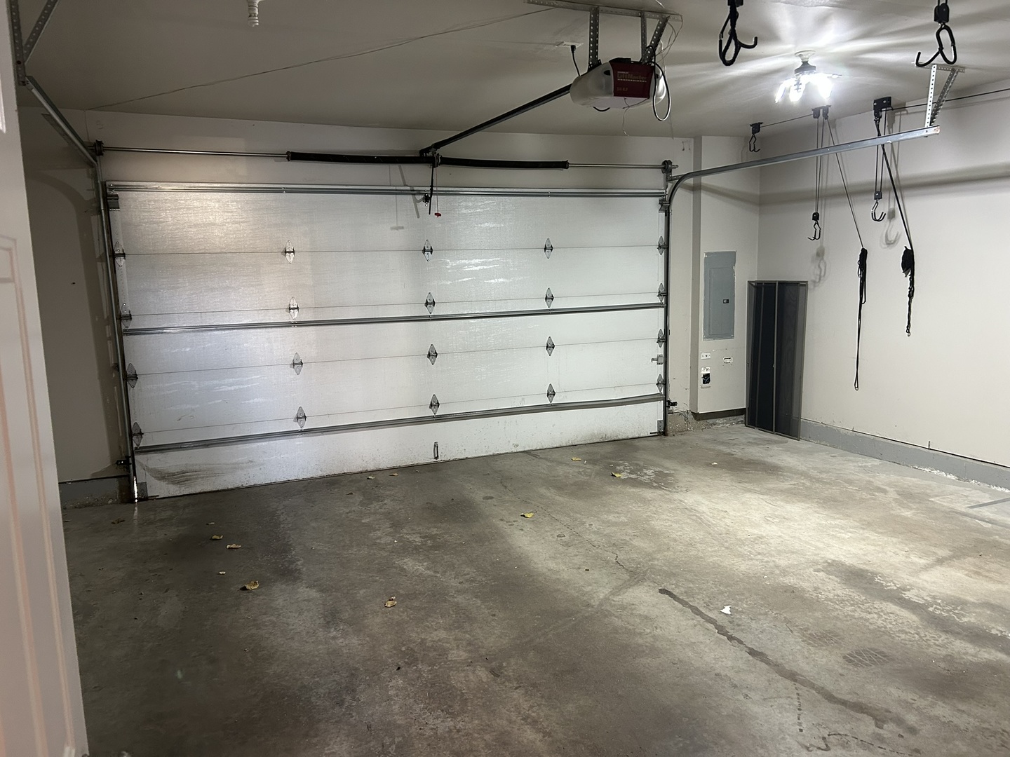 9207 Gerritsen Avenue, Unit 9207 Brookfield, IL 60513 - Photo 5 of 24 a view of a room