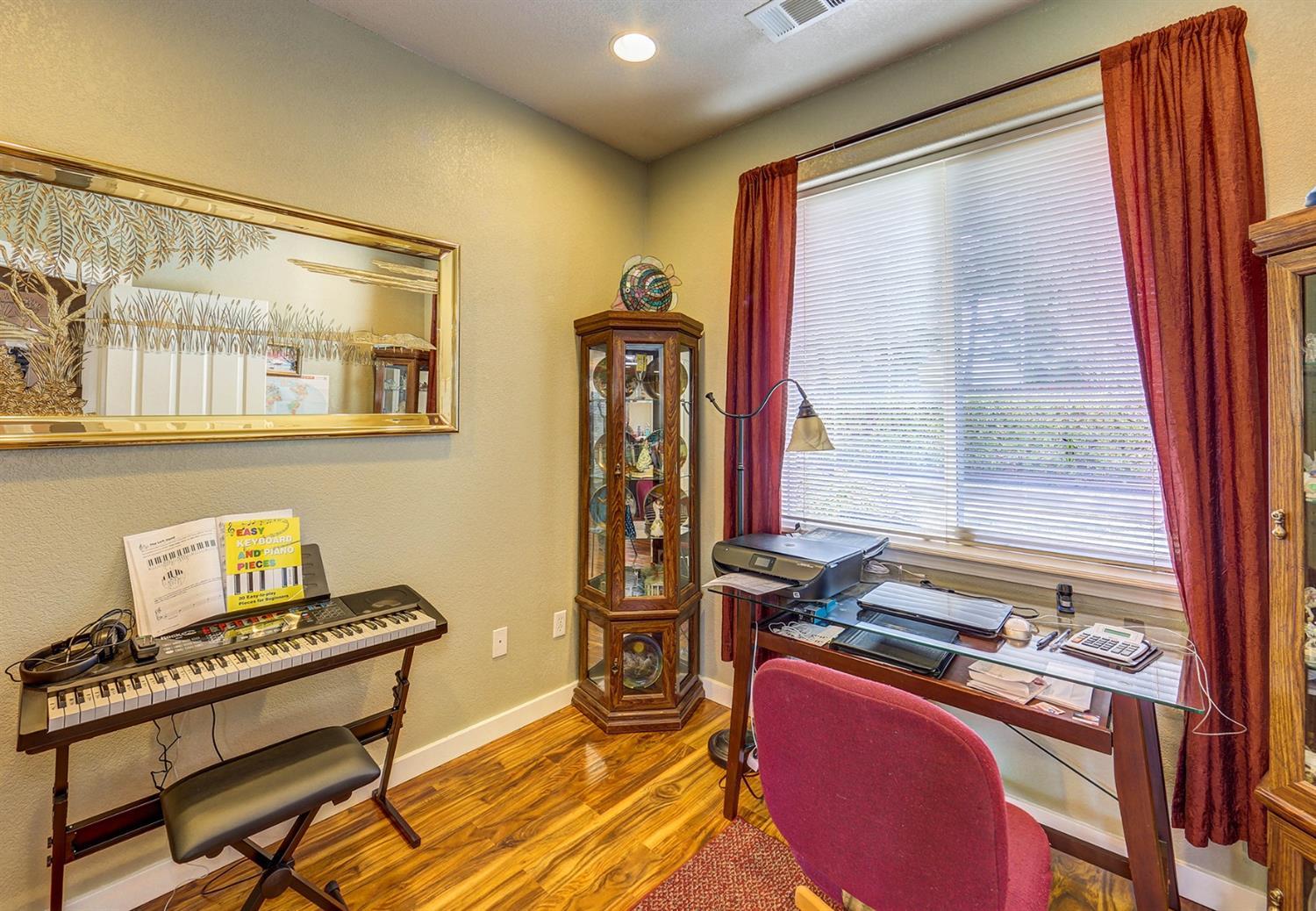 2398 Springbrook Road, Unit 9 Medford, OR 97504 - Photo 13 of 26 Additional Photo
