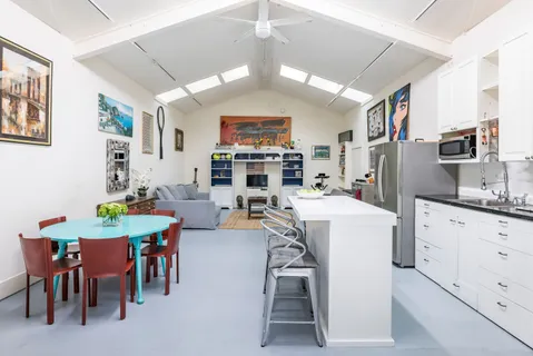 $2,995,000 | 4108 Noyack Road, Sag Harbor, NY 11963