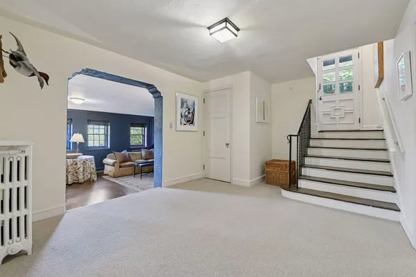 $2,490,000 | 2308 West Lake Of The Isles Parkway, Minneapolis, MN 55405