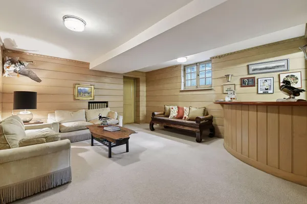 $2,490,000 | 2308 West Lake Of The Isles Parkway, Minneapolis, MN 55405
