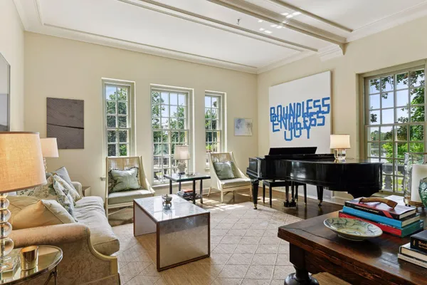 $2,490,000 | 2308 West Lake Of The Isles Parkway, Minneapolis, MN 55405