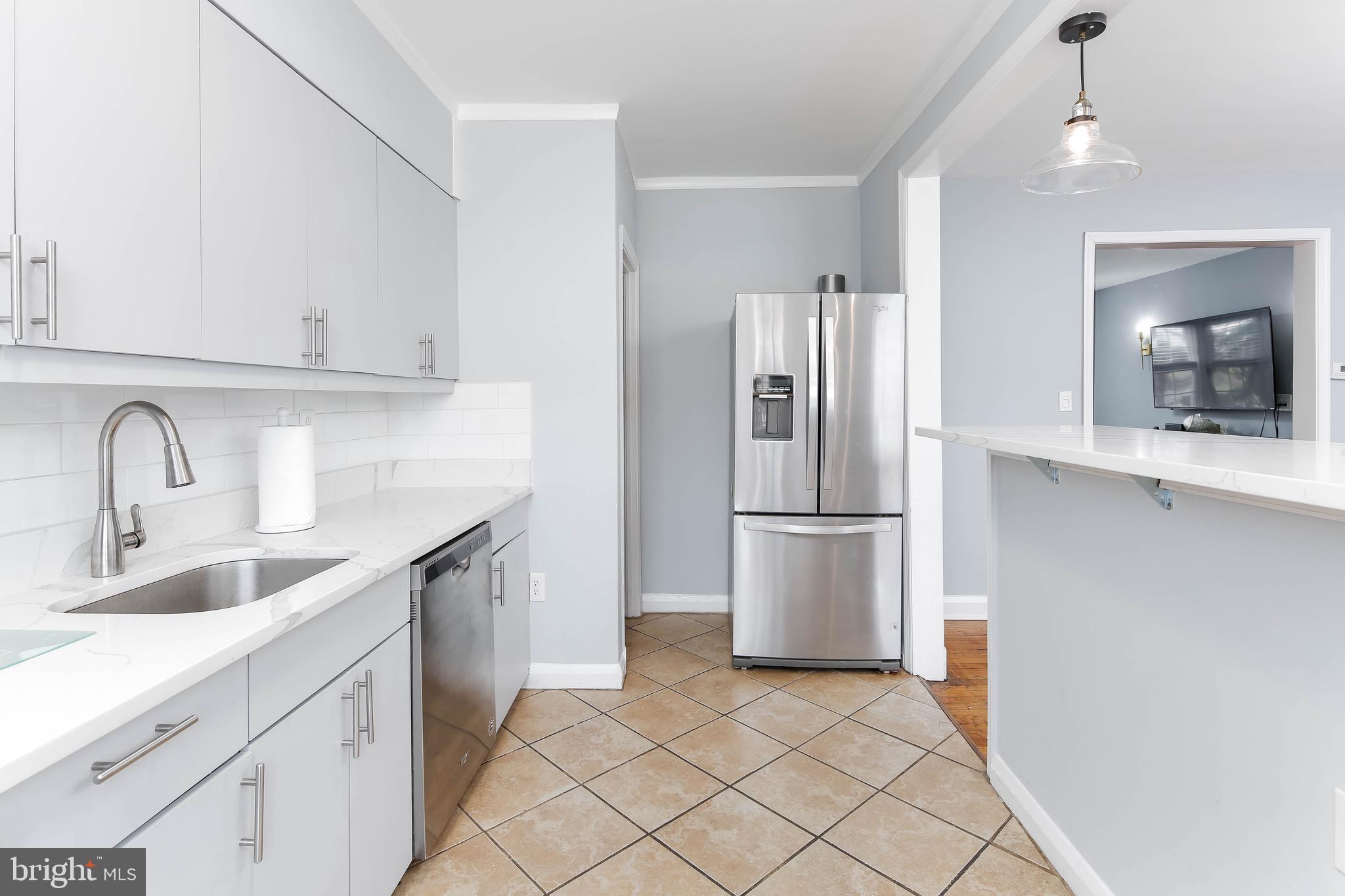 1650 Roundhill Road Baltimore, MD 21218 - Photo 14 of 30