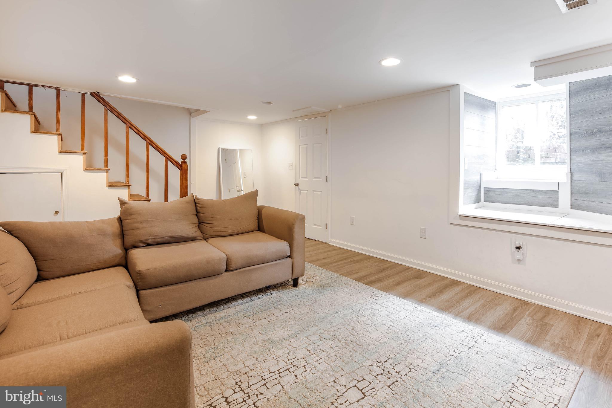 1650 Roundhill Road Baltimore, MD 21218 - Photo 23 of 30