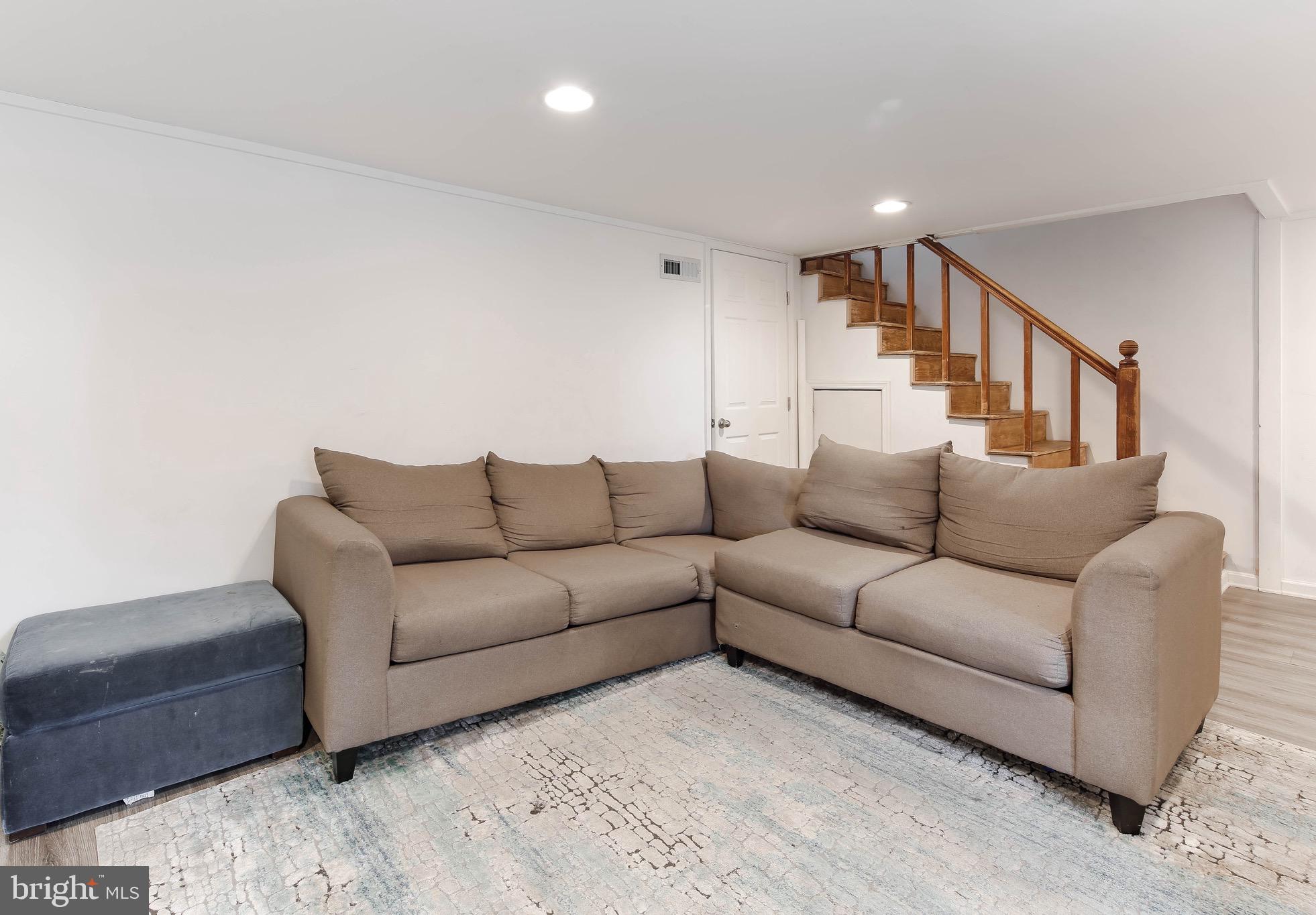 1650 Roundhill Road Baltimore, MD 21218 - Photo 24 of 30