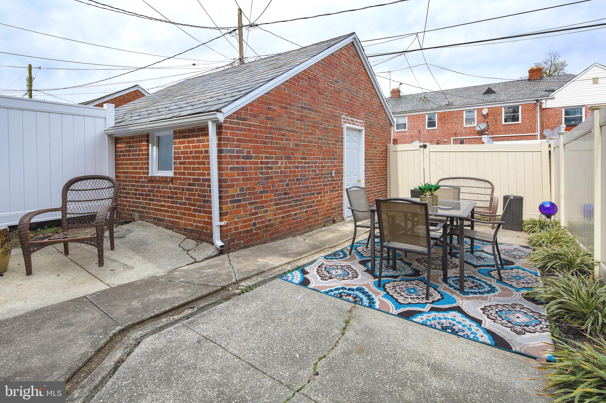 1650 Roundhill Road Baltimore, MD 21218 - Photo 27 of 30