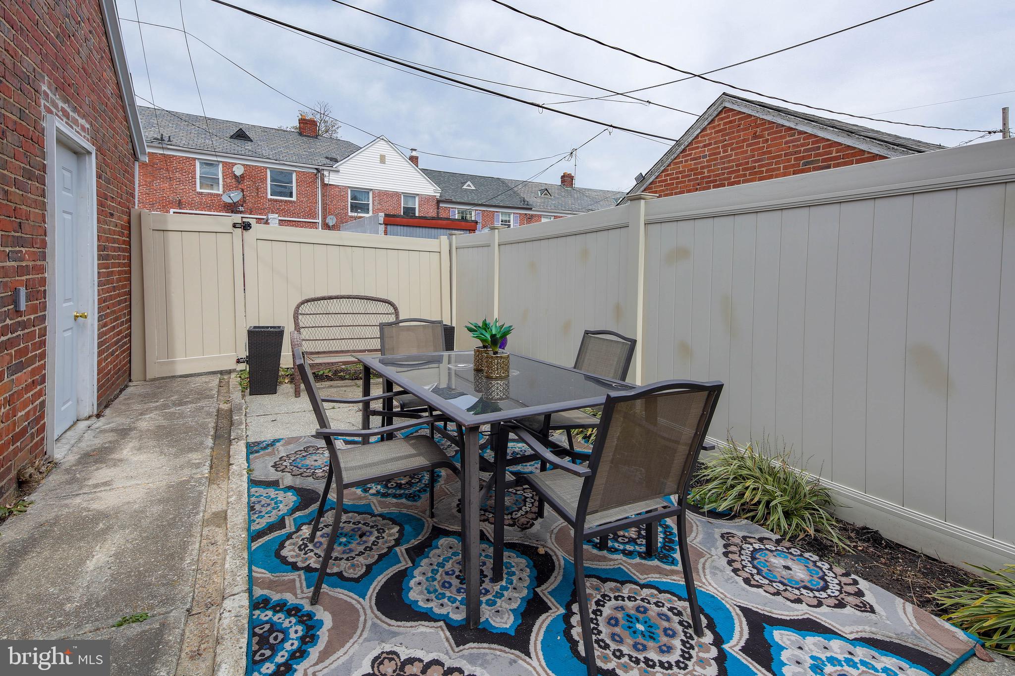 1650 Roundhill Road Baltimore, MD 21218 - Photo 28 of 30