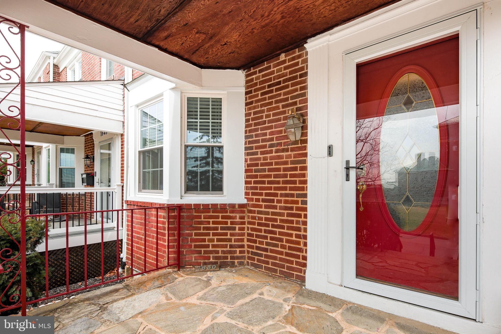 1650 Roundhill Road Baltimore, MD 21218 - Photo 3 of 30