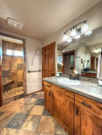 $5,200 | 1008 North River Ridge Boulevard, Spokane, WA 99224