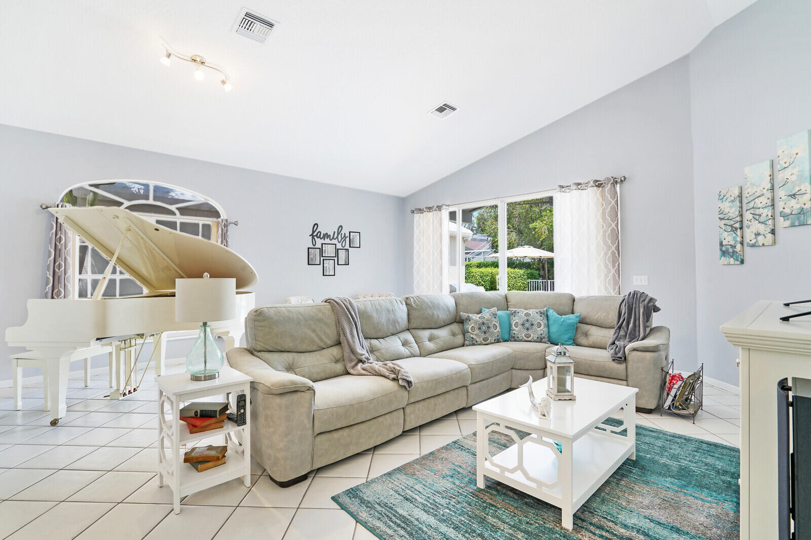 3943 Antigua Point Drive Boca Raton, FL 33487 - Photo 7 of 31 Living Area