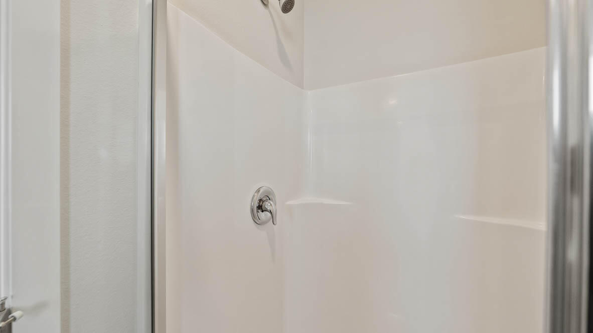 62743 Eagle Road Bend, OR 97701 - Photo 15 of 24 015 primary bathroom shower