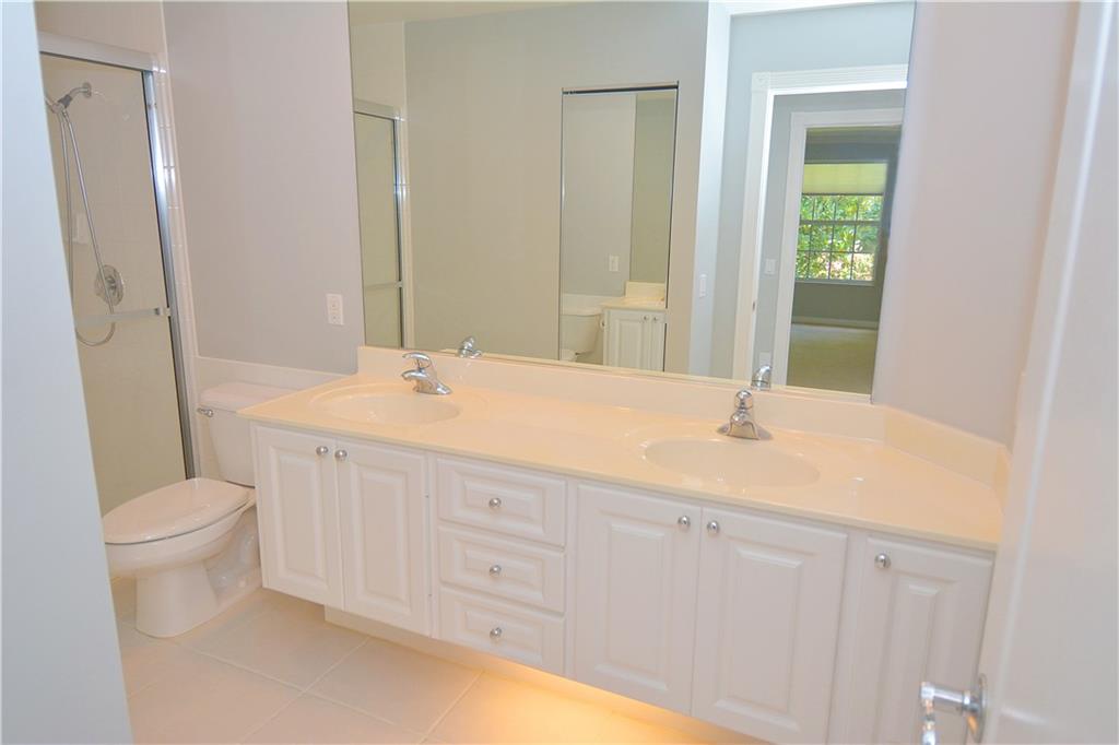 823 Southwest Balmoral Trace Stuart, FL 34997 - Photo 19 of 33 Gallery Image 19