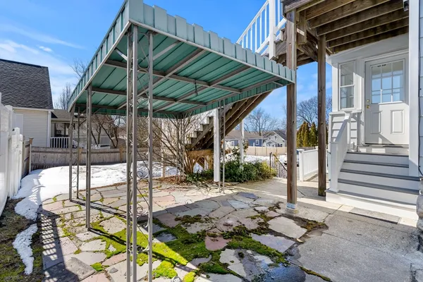 a view of outdoor space yard and porch