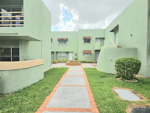 $2,600 | 11071 Northwest 7th Street, Unit 10415, Miami, FL 33172